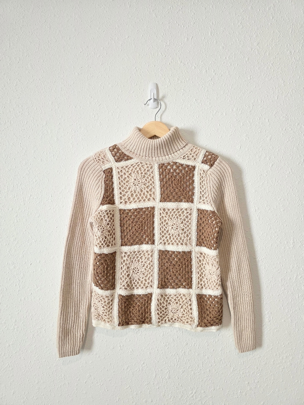 Vintage Neutral Crochet Turtleneck Sweater XS